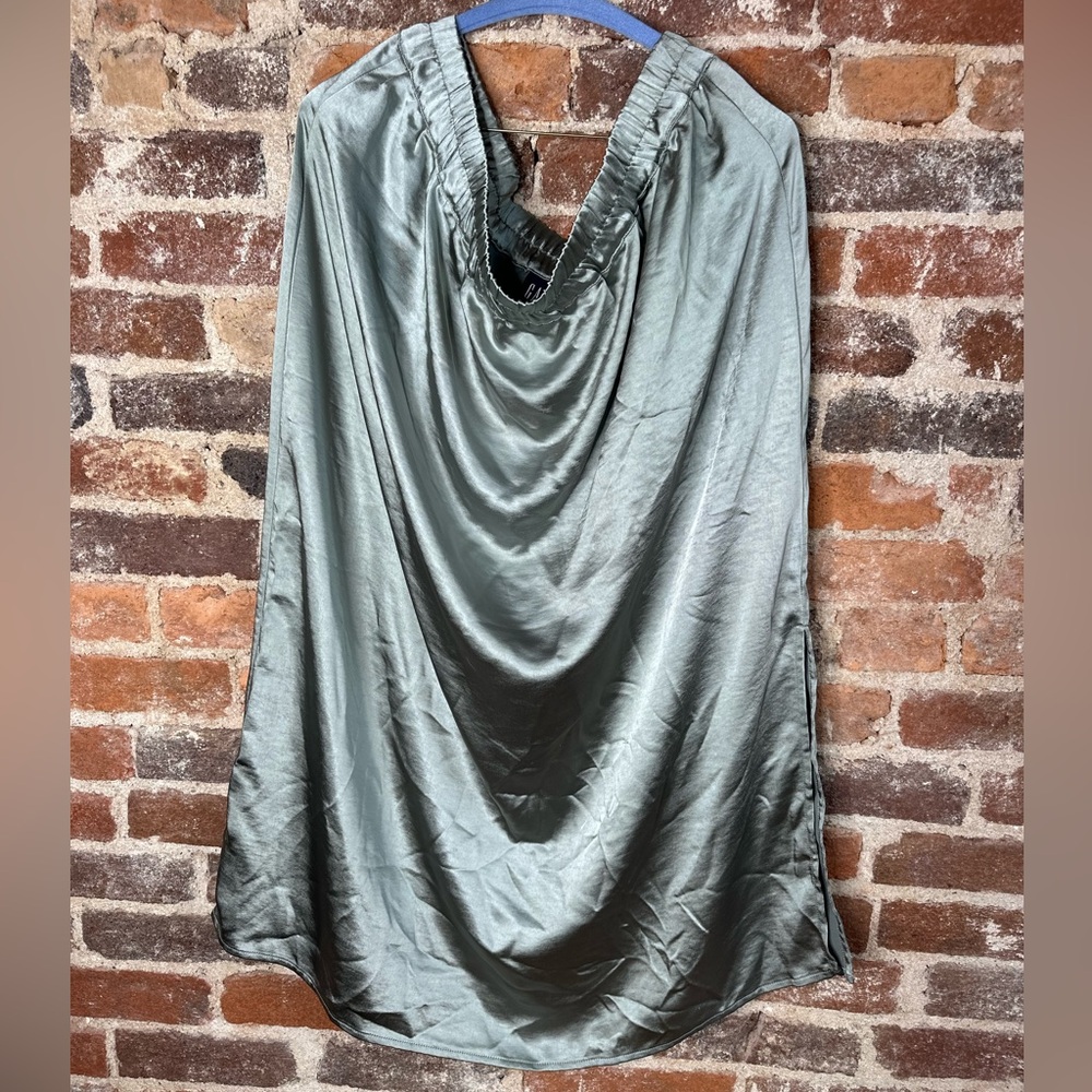 GAP Elegant Satin Skirt